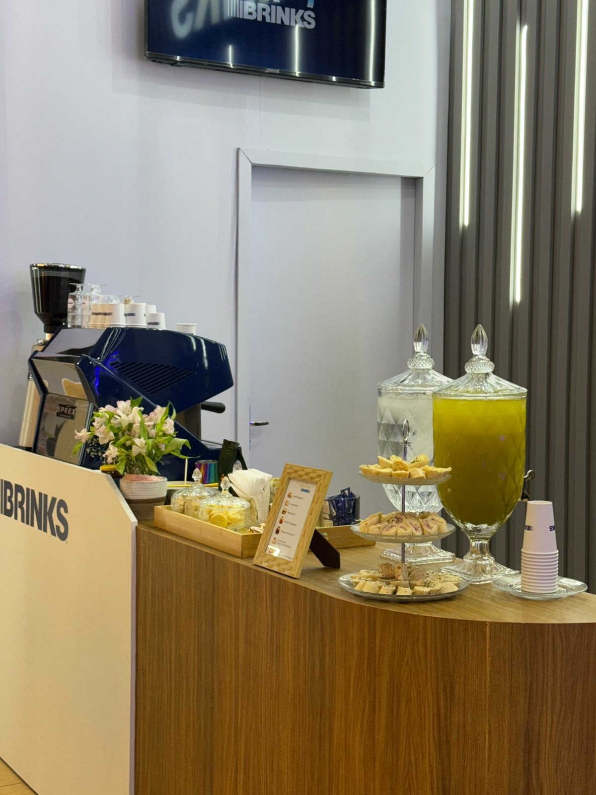 Buffet montado para evento corporativo